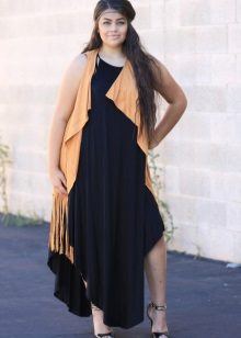 Black dress for the full in combination with a bright waistcoat