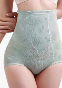 Slimming underwear concealing tiyan