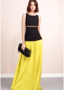 Choosing a bag for a color dress