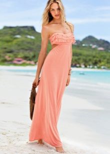 Peach dress sa summer floor