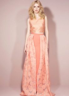 Dressing Peach na may ina ng perlas
