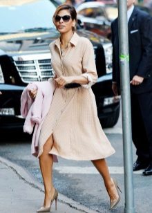 Unusual model dresses in the style of safari