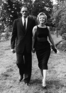 Marilyn Monroe in a dress in the style of Chanel