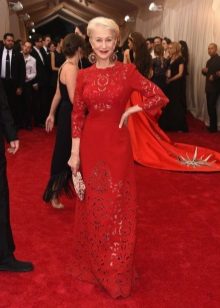 Red evening dress sa oriental style