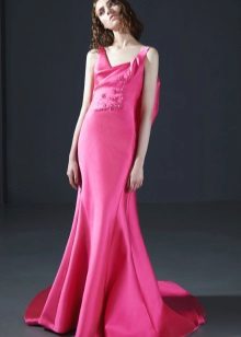Bright pink dress to the floor