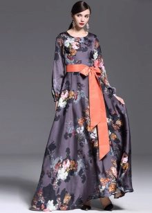Flower closed silk dress to the floor
