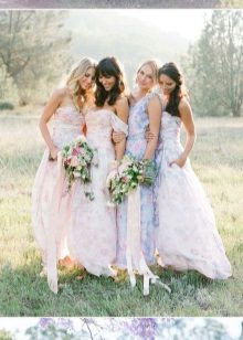 Mga abay na babae dresses na may floral print - 3 mga pagpipilian