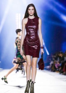 Katad na damit, asymmetrical na katad