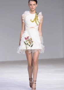Babydoll dress na may ruffles