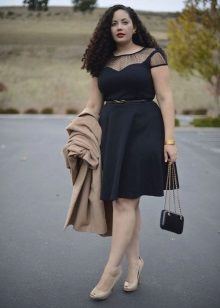 Black office dress-trapeze para sa buong