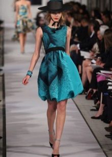 Ballon dress na may tulip skirt