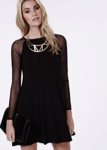 Jewellery para sa isang damit na may isang manggas raglan