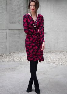  Dress with a smell for the autumn-spring period