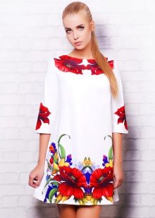 A-line 3/4 sleeve dress na may mga bulaklak
