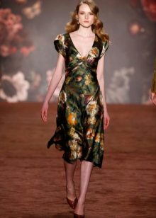 Dress style in the style of colorful