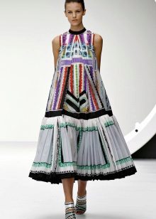 Damit na may isang hindi karaniwang pattern para sa manipis