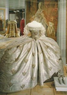 Damit sa estilo Baroque ng Catherine 2