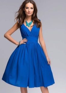 Blue flared dress mula sa baywang