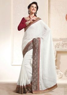 White sari na may burgundy