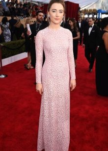Closed dress