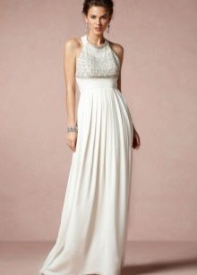 Mataas na waisted wedding dress na may closed neckline