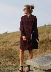 Pula at itim na tartan shirt dress