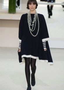 Autumn dress na libre mula sa Coco Chanel