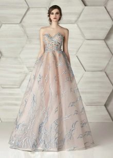Evening strapless dress ni Eleonor Couture