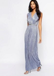 Long gown na may pseudo-zapah