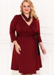 Dress-robe na may amoy para sa buong