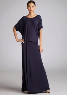 Long bat dress with ankle boots