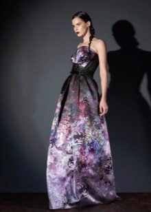 Kaganapan ng gabi ng Crepe de Chine na may naka-print