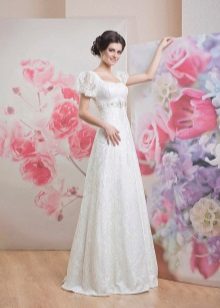 Empire dress sa sahig