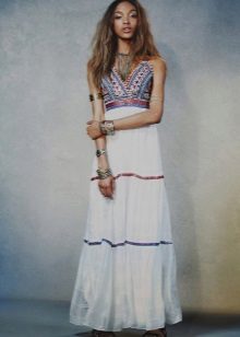 Magdamit sa estilo ng boho na may mga bato