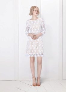 Retro dress with lace