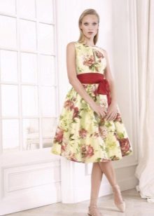Dress in a retro style on the prom fluffy
