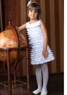 Tiered dress para sa mga batang babae 6-8 taon