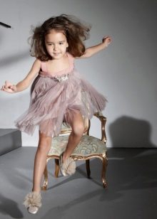 Dresser ng damit ng designer para sa mga batang babae