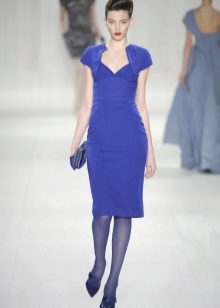 Blue tights sa asul na damit