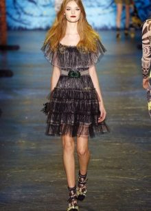 Fashionable translucent dress ng spring-summer 2016 na may flounce