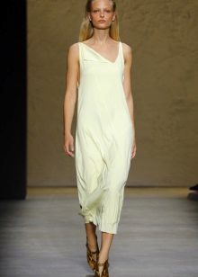 Naka-istilong sutla damit para sa spring-summer 2016