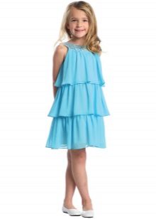 Elegant na tag-init na damit para sa batang babae na may flounces