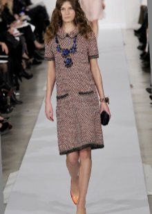 tweed dress na may accessories
