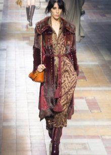Coat to midi dress sa estilo ng boho