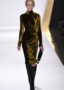 Ang damit ng Sapirik midi dress