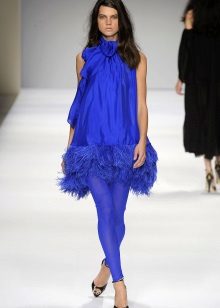 Blue leggings para sa isang asul na damit