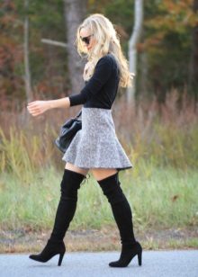 Skirt with frills