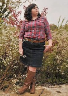 Jeans lapis lapis para sa mga batang babae na may uri ng figure Apple