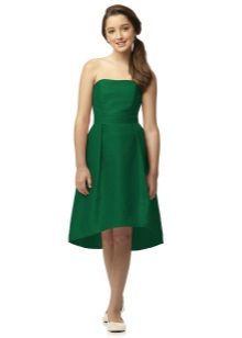 Cocktail dress para sa mga batang babae ay walang simetrya