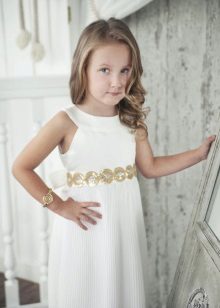 Cocktail dress para sa batang babae puti